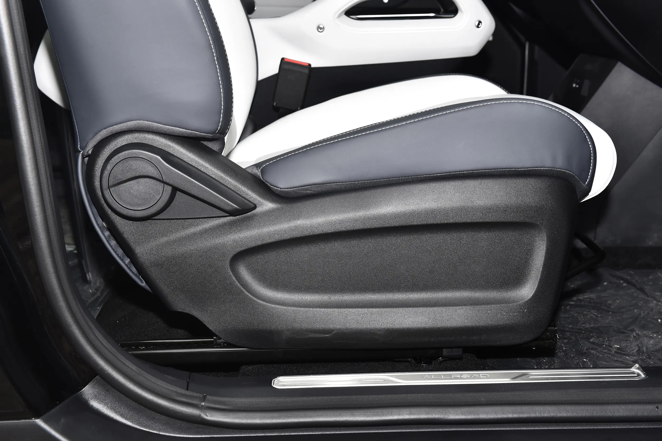 CHERY-ICAR-SILVERY (14)