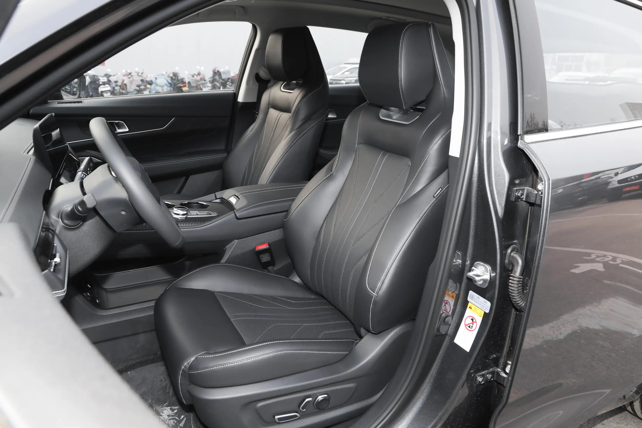 Changan-UNI-K iDD-WHITE-10