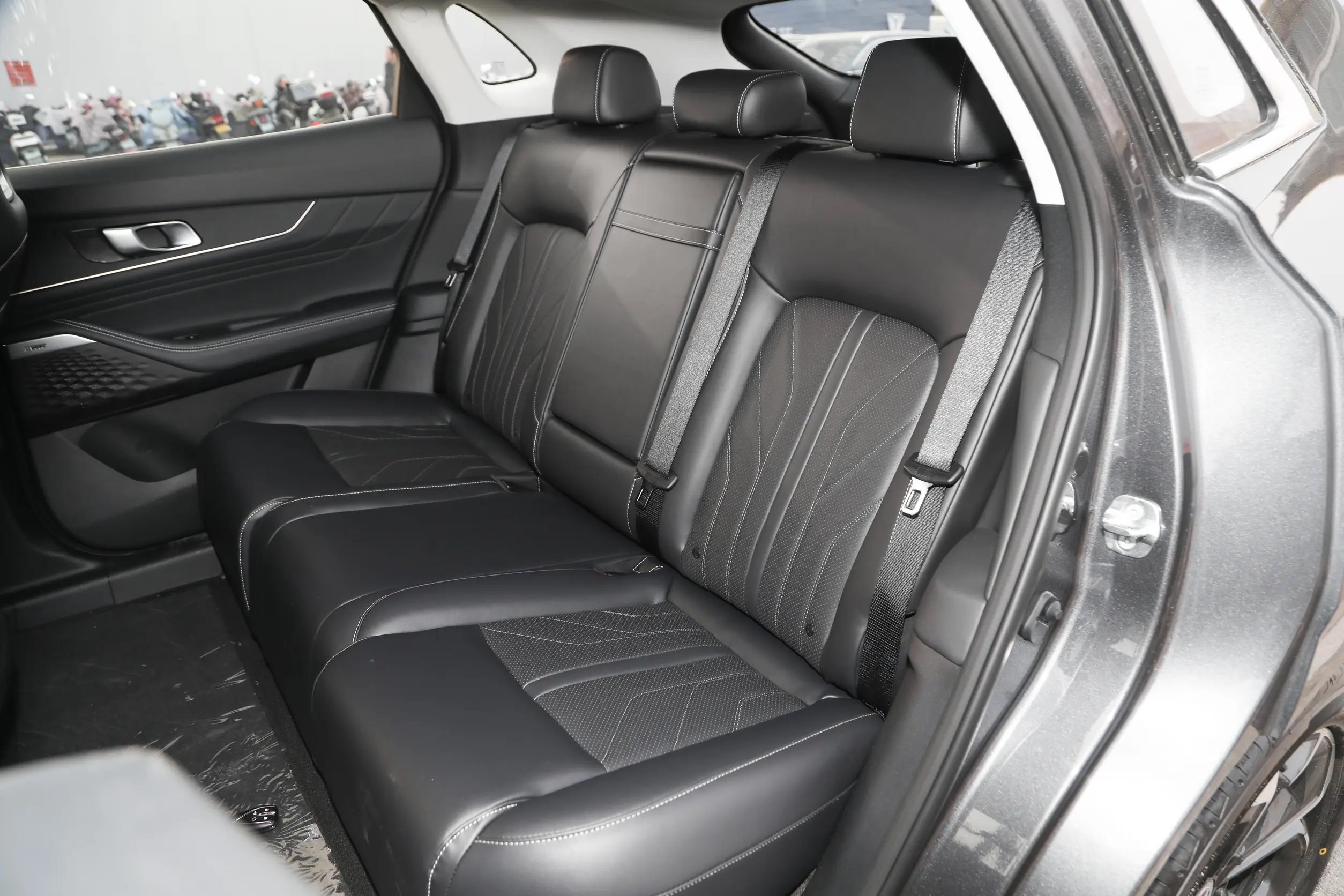 Changan-UNI-K iDD-WHITE-6