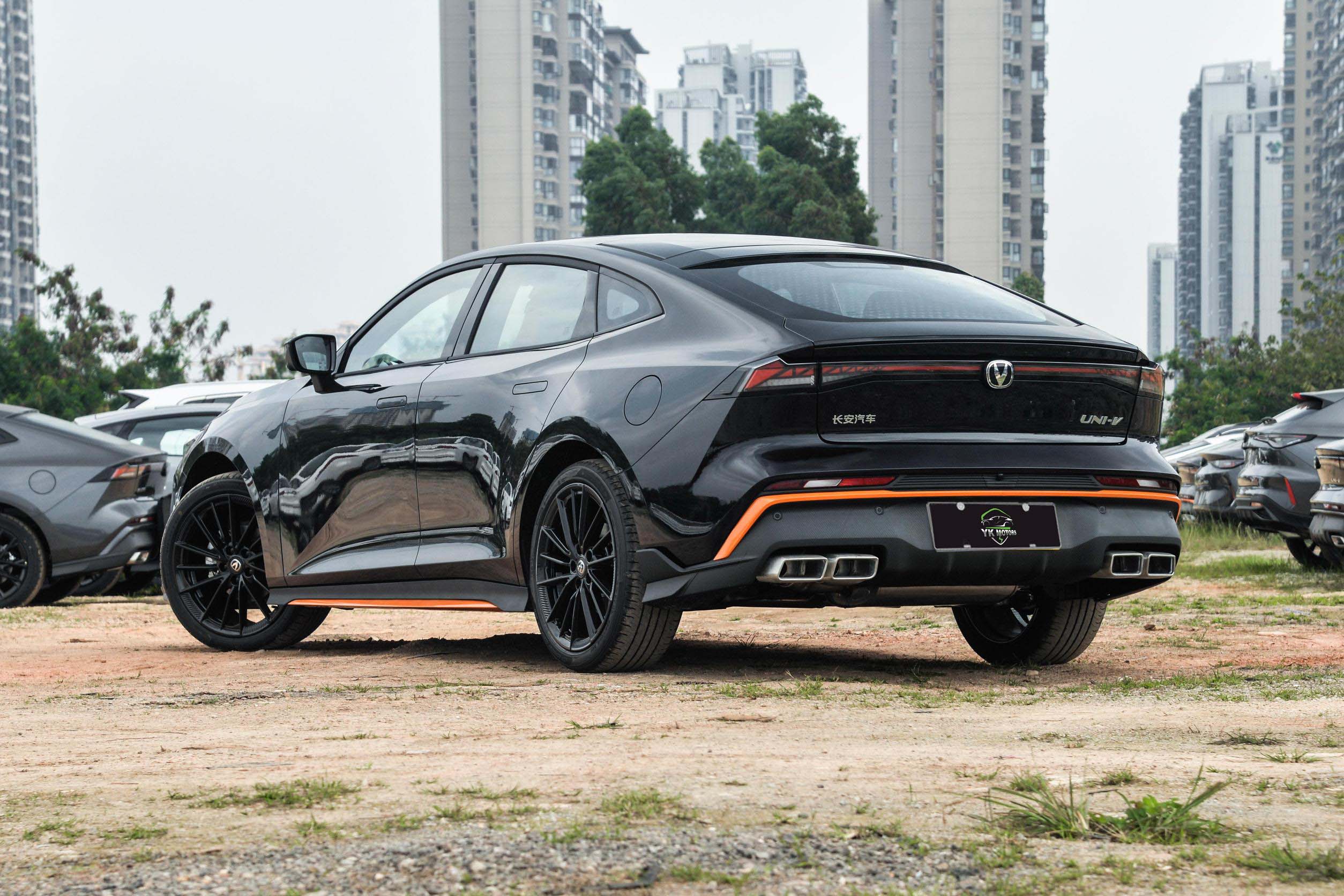 Changan-UNI-V -BLACK (4)