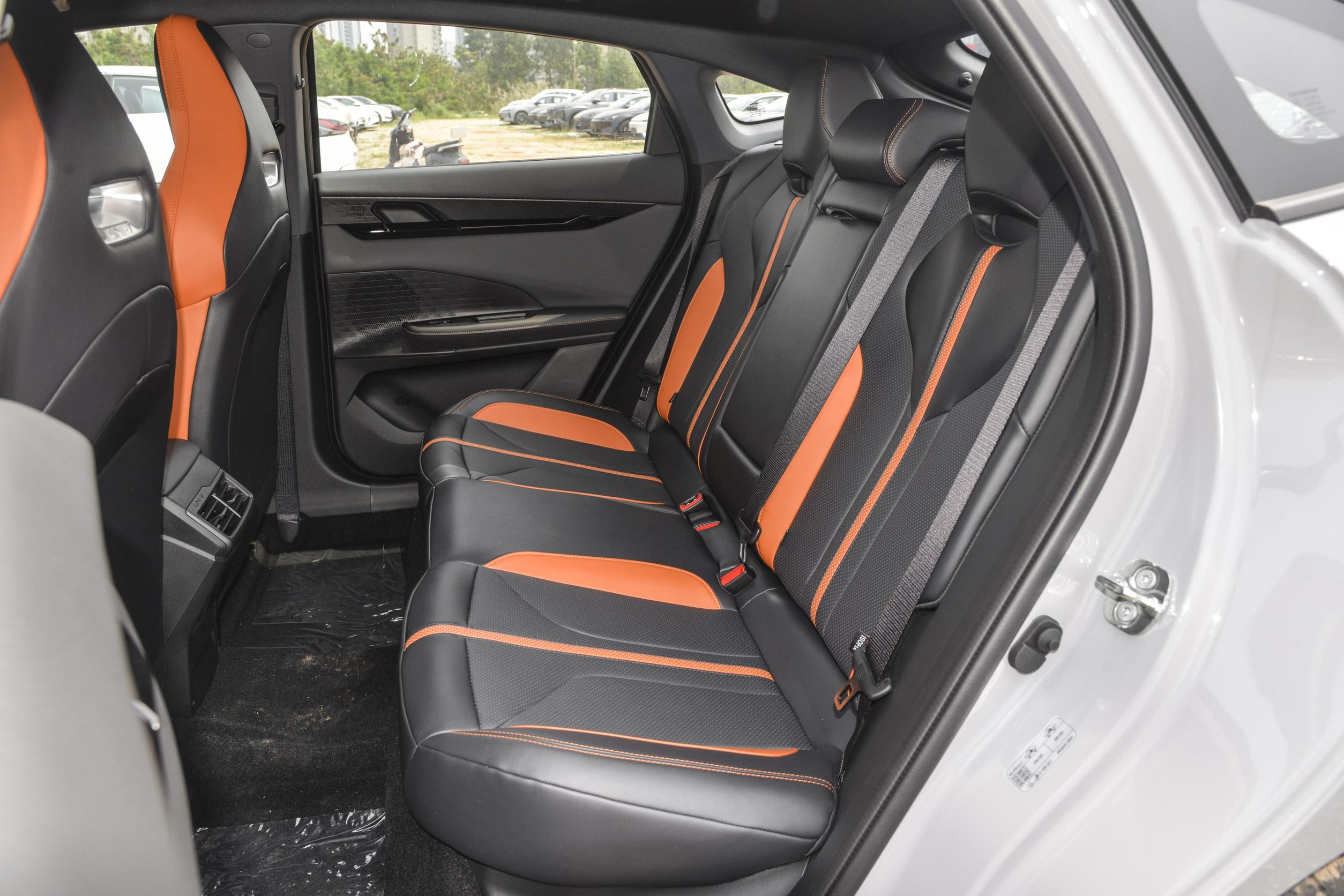 Changan-UNI-V -BLACK (7)