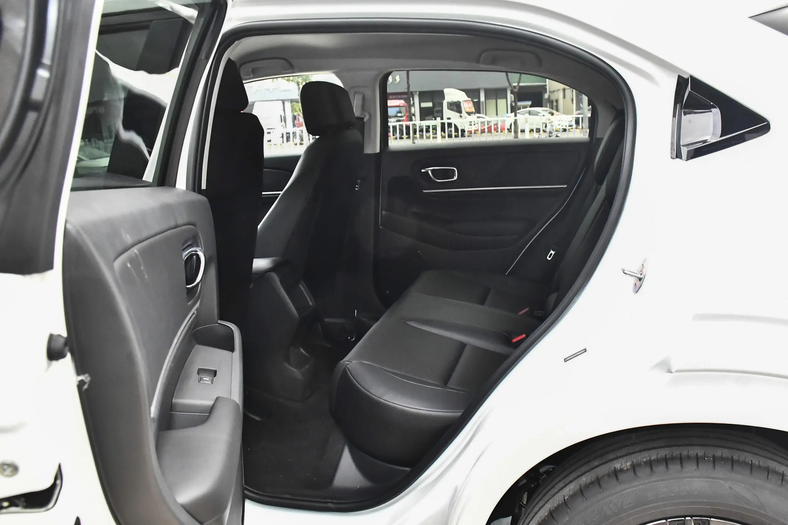 Honda-eNP1-WHITE (10)