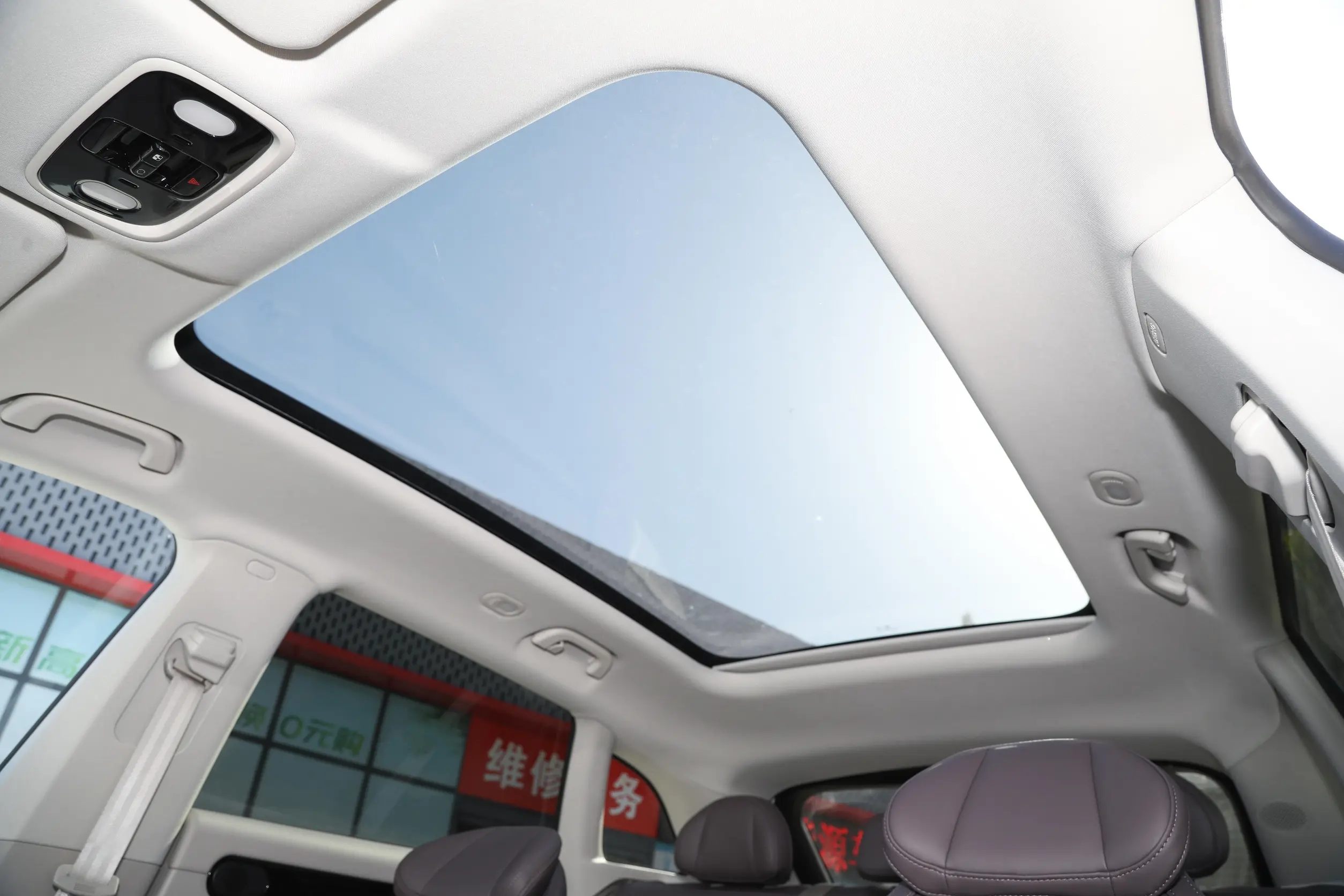 LEAPMOTOR-C11-WHITE (14)