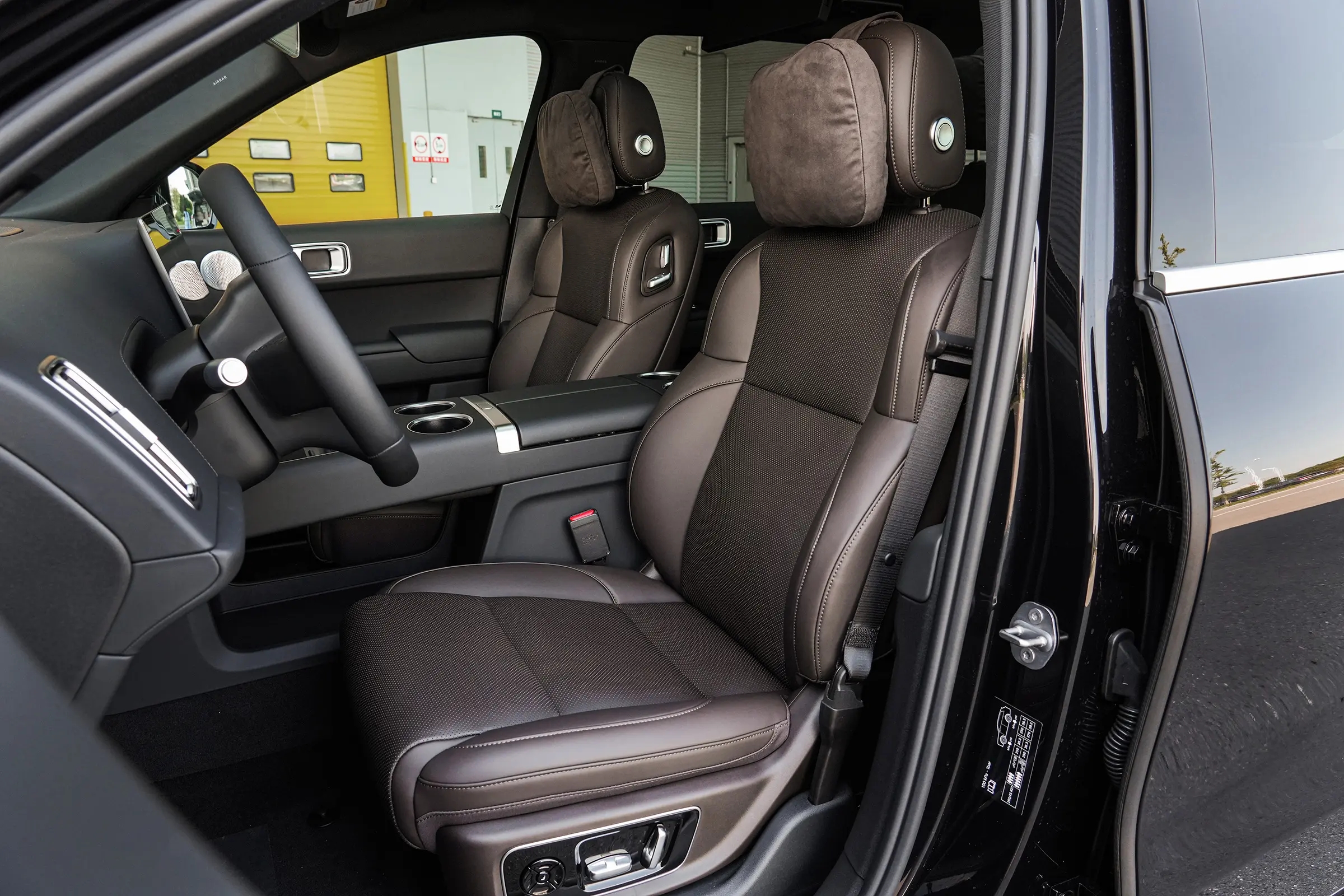 Li Auto-L9-BLACK (13)