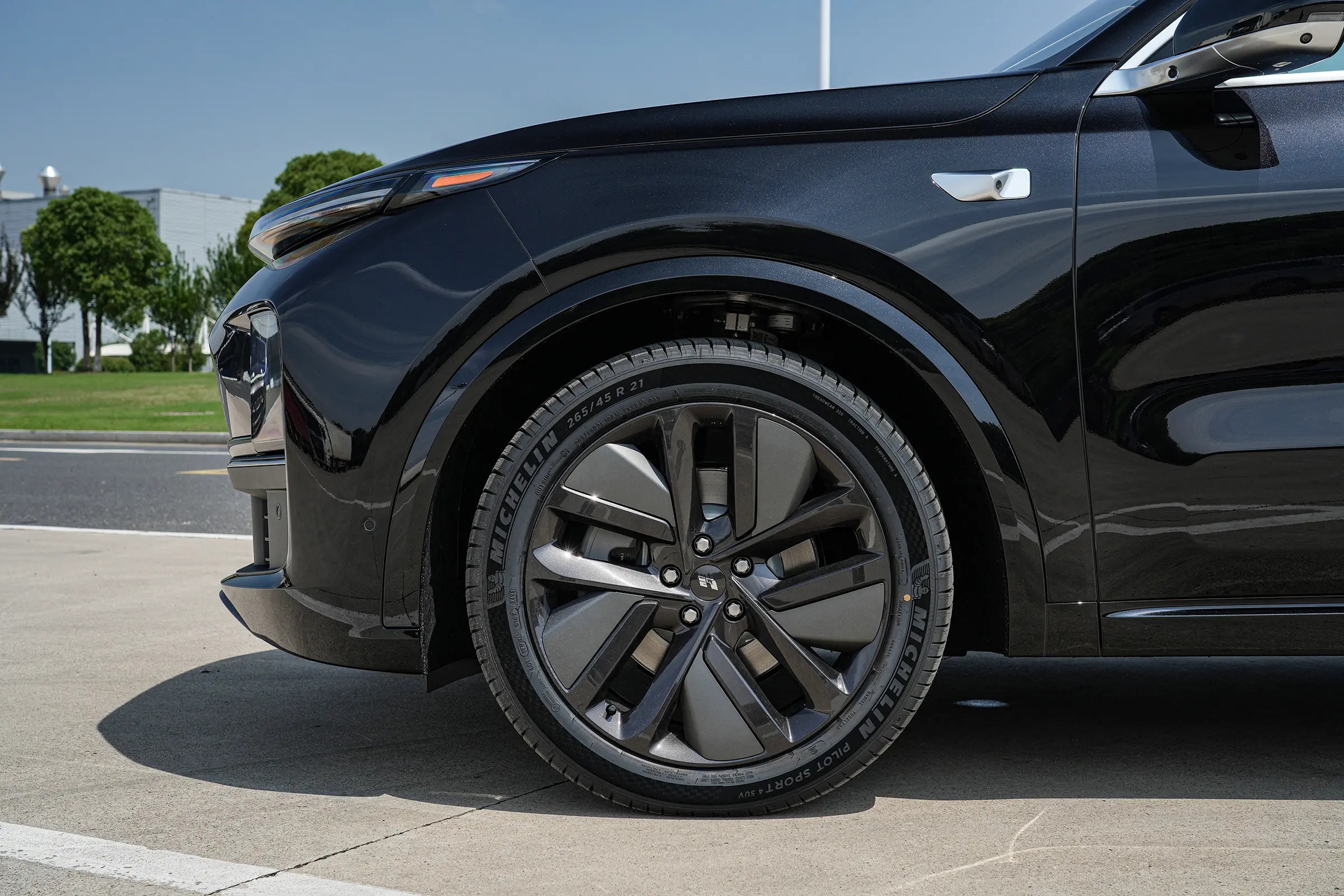 Li Auto-L9-BLACK (7)