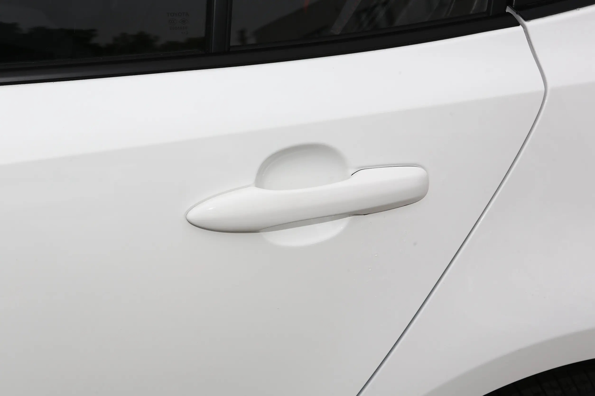 Toyota-COROLLA-WHITE (16)