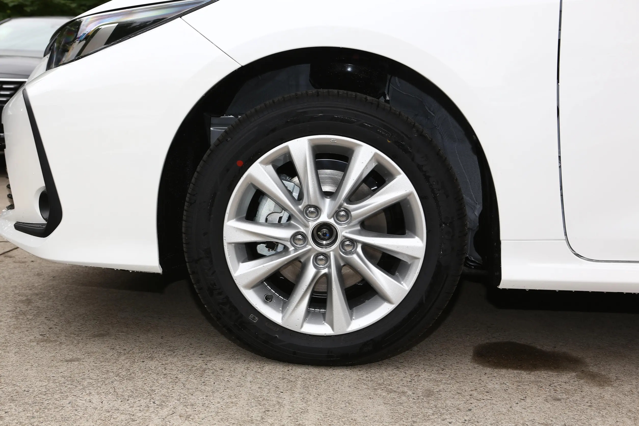 Toyota-COROLLA-WHITE (18)