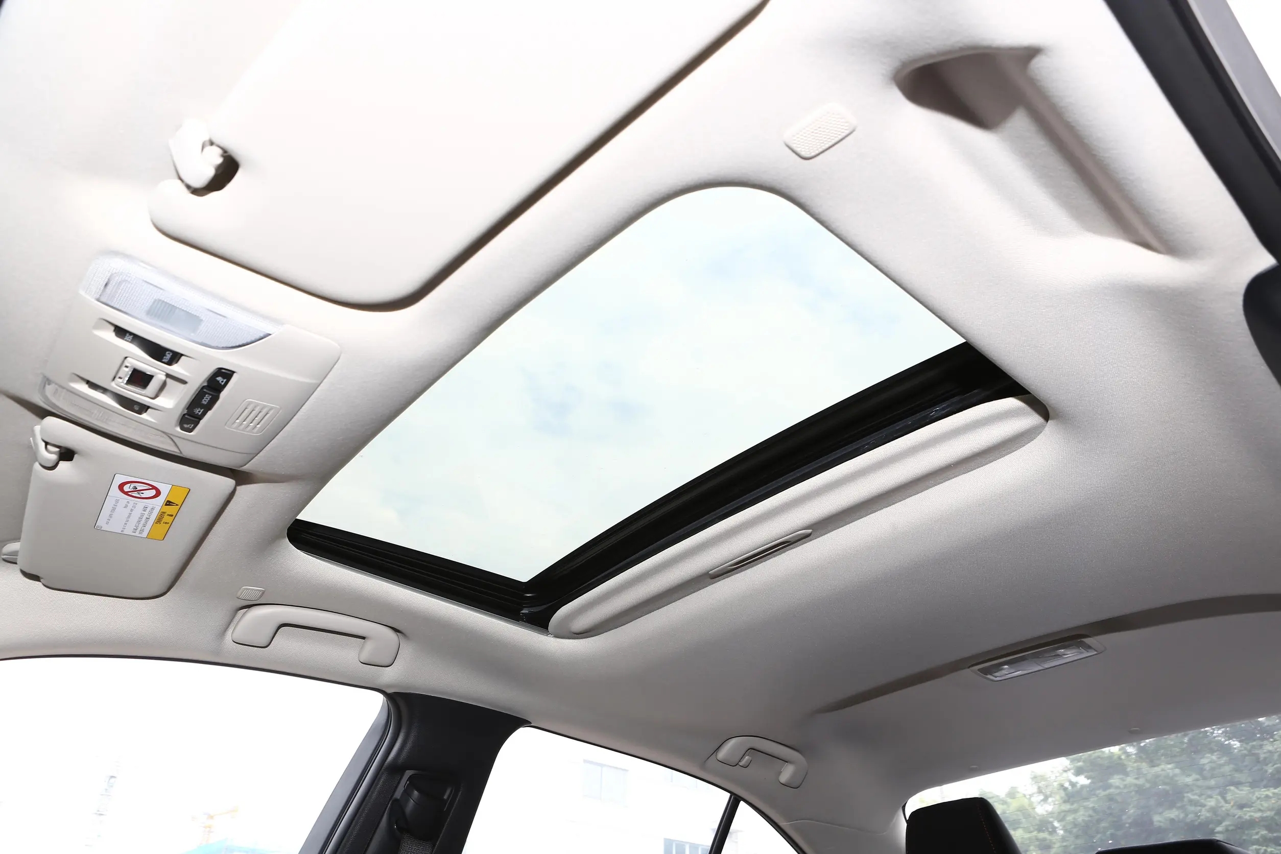 Toyota-COROLLA-WHITE (7)