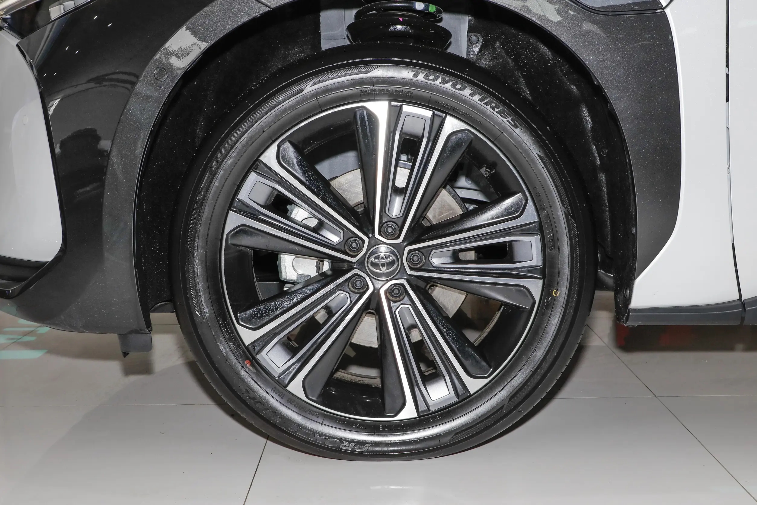 Toyota-GAC BZ4X-WHITE (11)