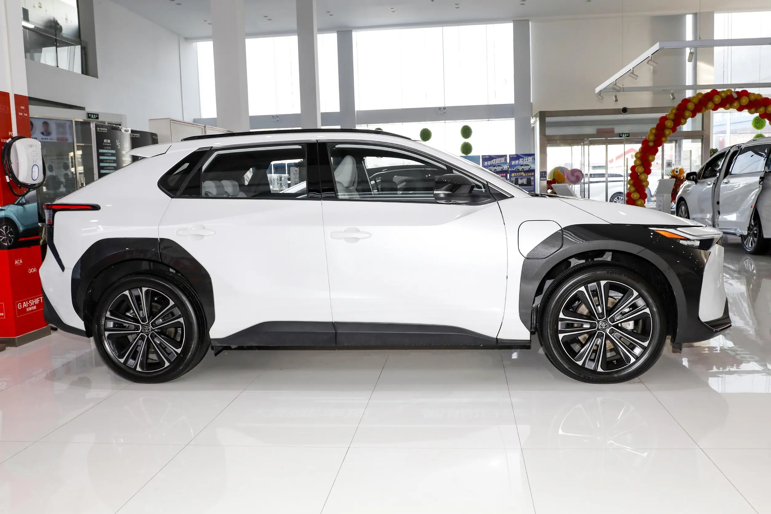 Toyota-GAC BZ4X-WHITE (15)