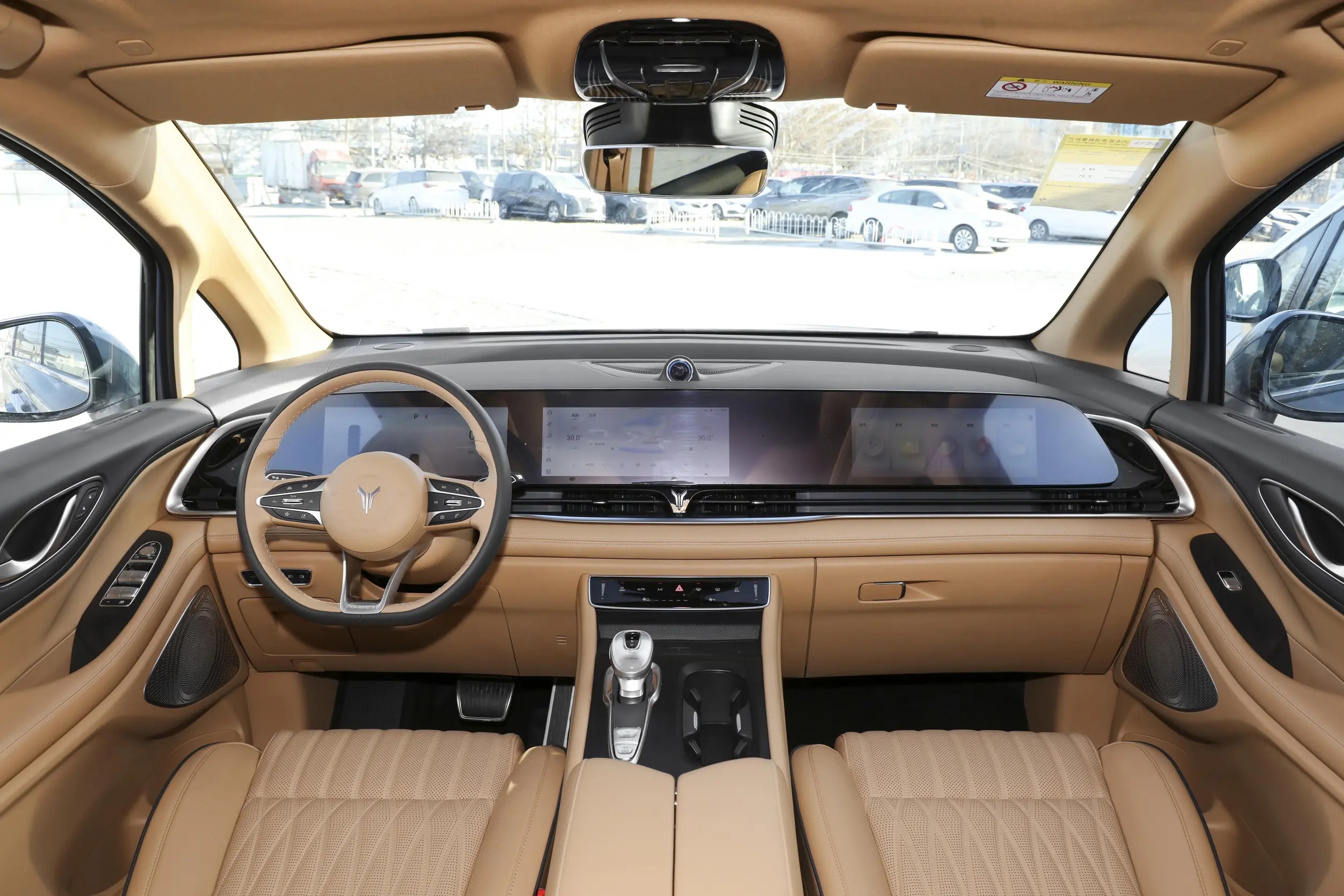 VOYAH-DREAMER EV-WHITE (13)