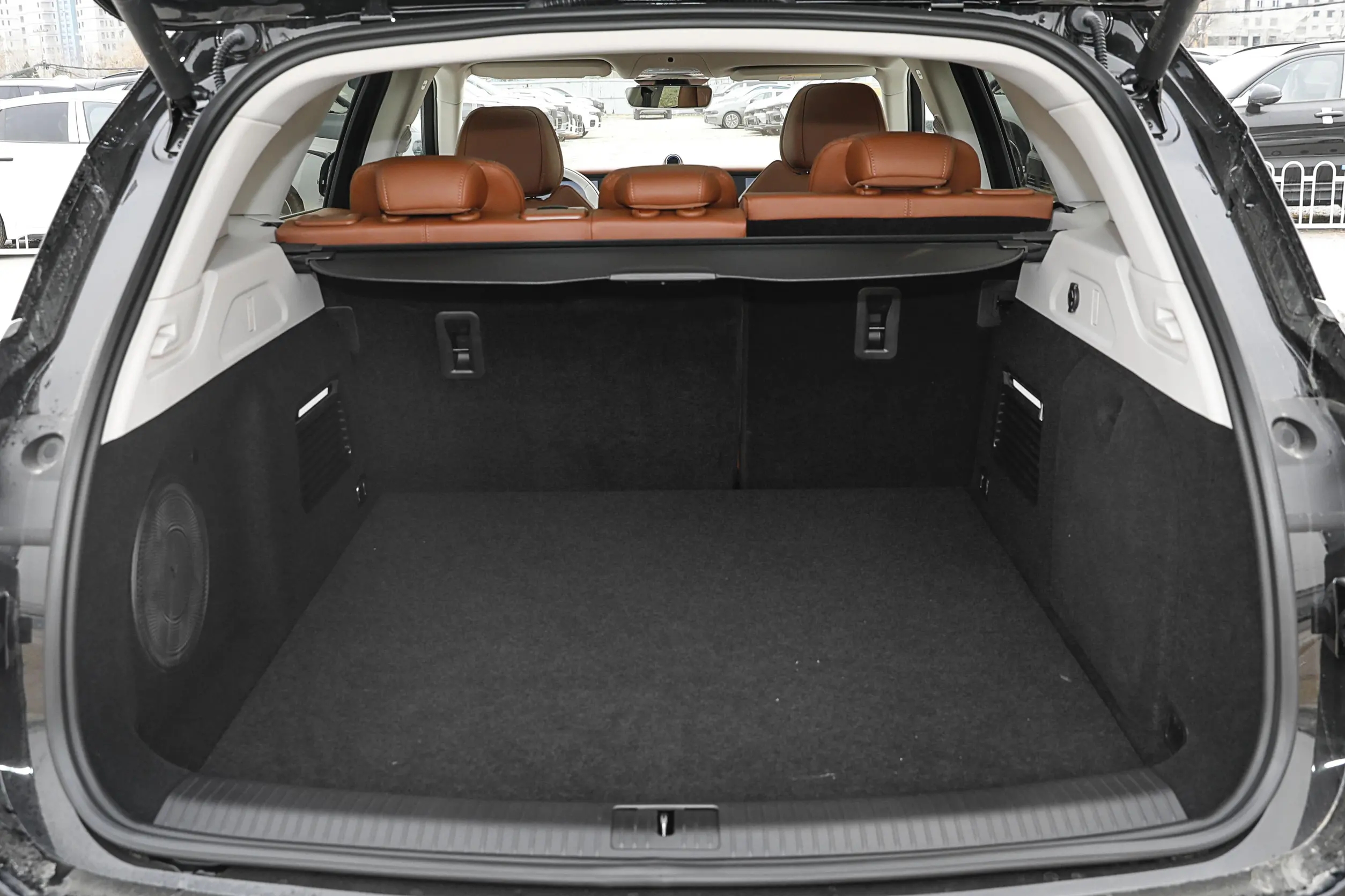 VOYAH-FREE-BLACK (13)